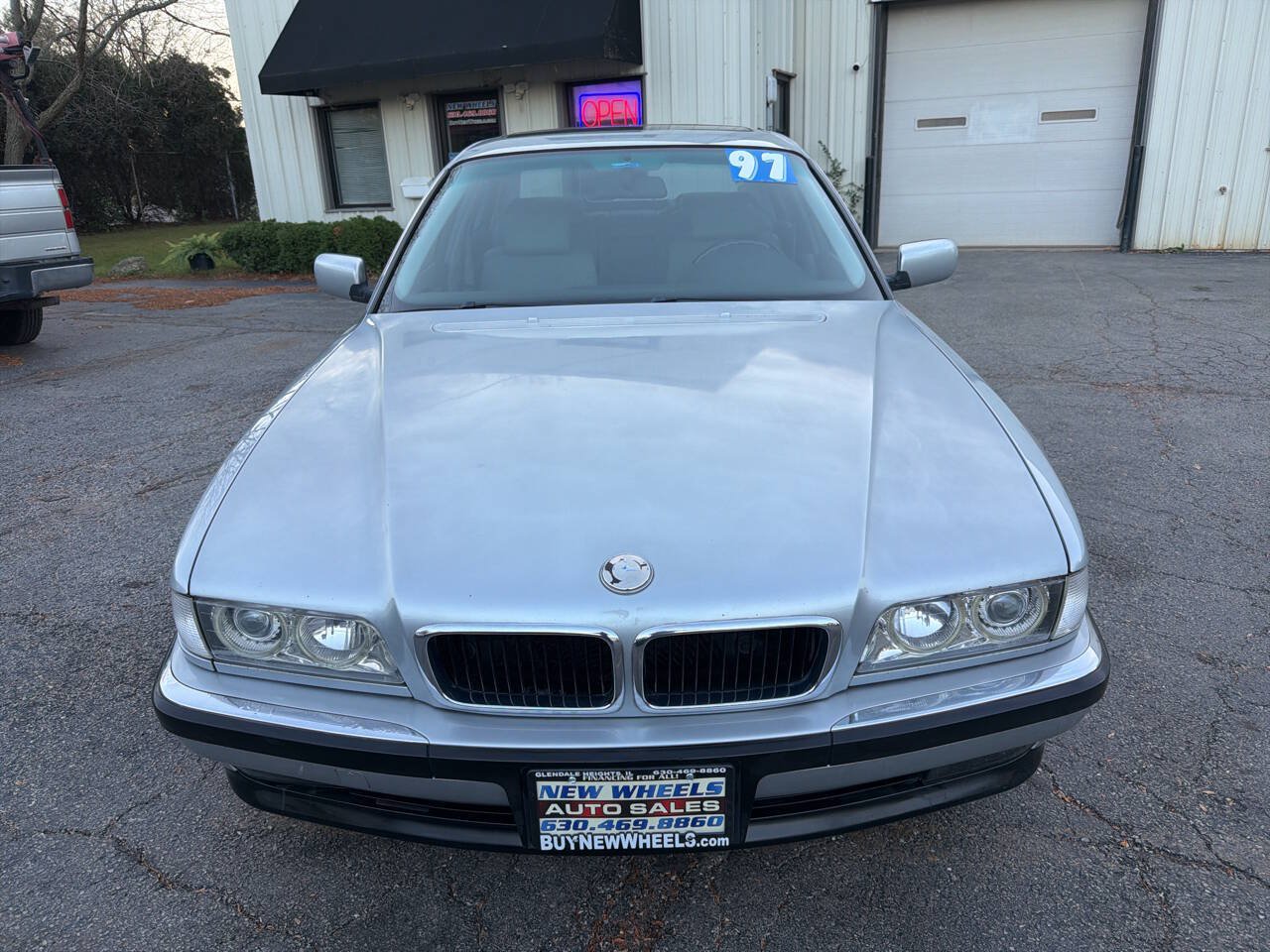 Used 1997 BMW 740i RWD image 2
