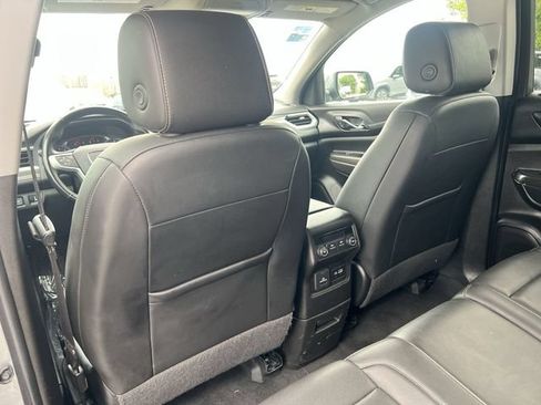 Used 2023 GMC Acadia SLT FWD image 36