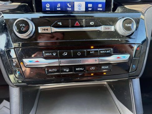 Certified 2023 Ford Explorer Limited w/ Limited Technology Package RWD image 26