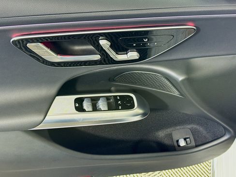 Used 2025 Mercedes-Benz E 350 Sedan image 24