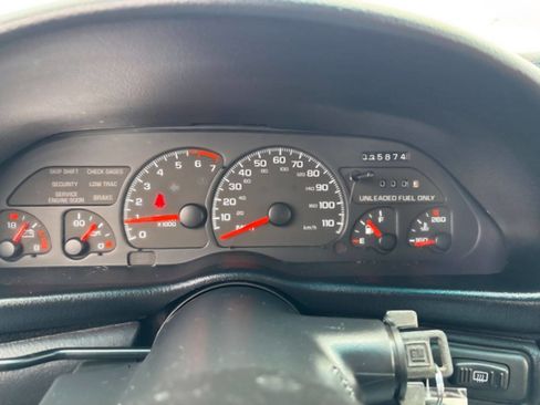 Used 1994 Chevrolet Camaro LT image 9