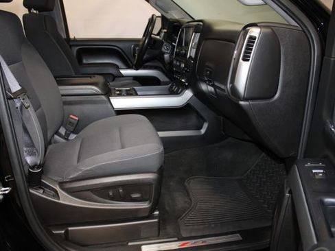 Used 2016 Chevrolet Silverado 1500 LT w/ Midnight Edition image 12