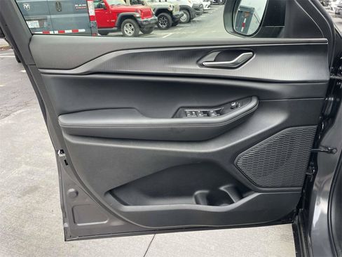 New 2025 Jeep Grand Cherokee Laredo X image 27