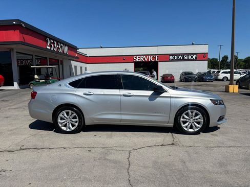 Used 2016 Chevrolet Impala LT w/ Convenience Package FWD image 2