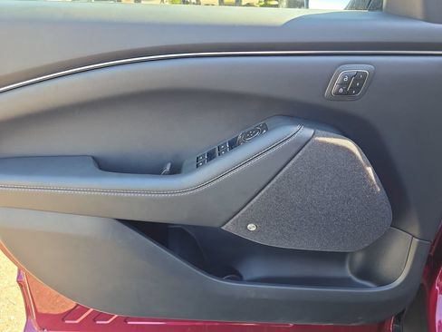 Used 2025 Ford Mustang Mach-E Premium AWD/4WD image 17