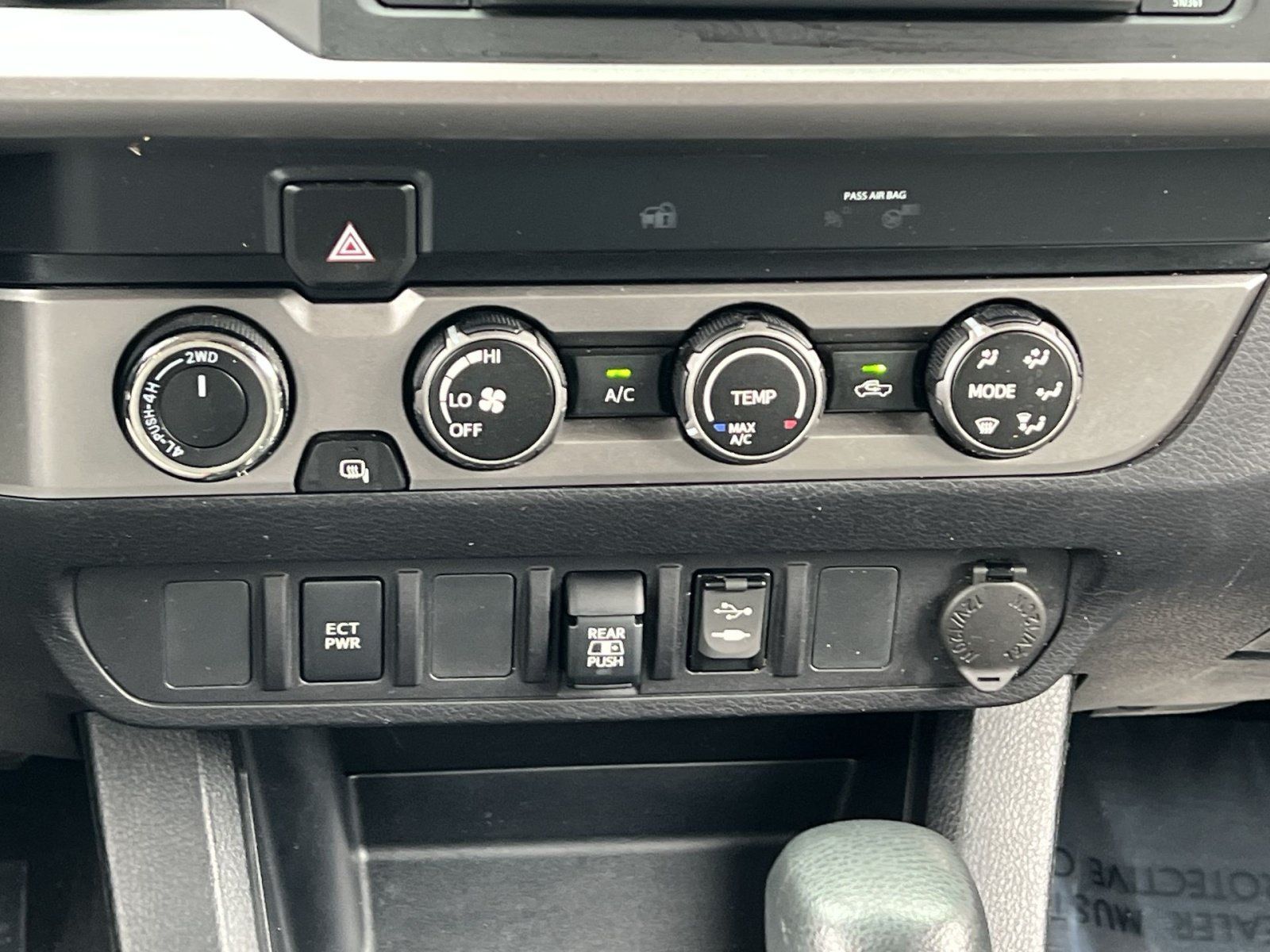 Used 2019 Toyota Tacoma SR5 AWD/4WD image 20