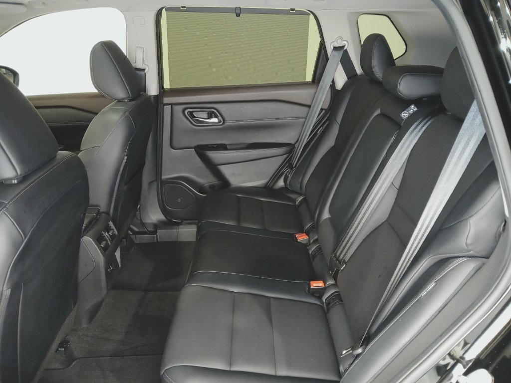 Used 2023 Nissan Rogue SV w/ SV Premium B Package AWD/4WD image 12