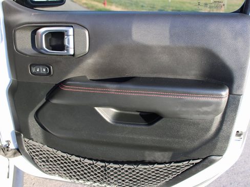 Used 2020 Jeep Wrangler Unlimited Rubicon w/ LED Lighting Group image 19