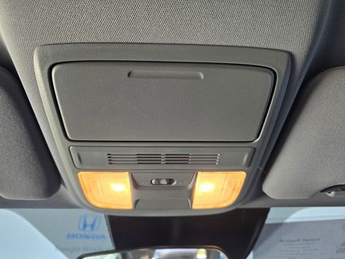 Used 2020 Honda CR-V LX image 31