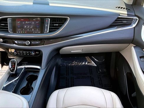 Used 2020 Buick Enclave Premium w/ Sun and Sites Package FWD image 26