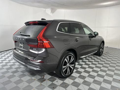 Used 2023 Volvo XC60 B5 Ultimate w/ Protection Package Premier FWD image 8