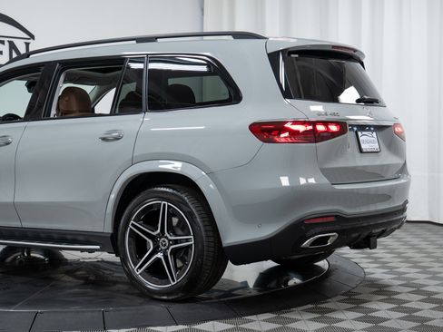 Used 2026 Mercedes-Benz GLS 450 4MATIC image 30