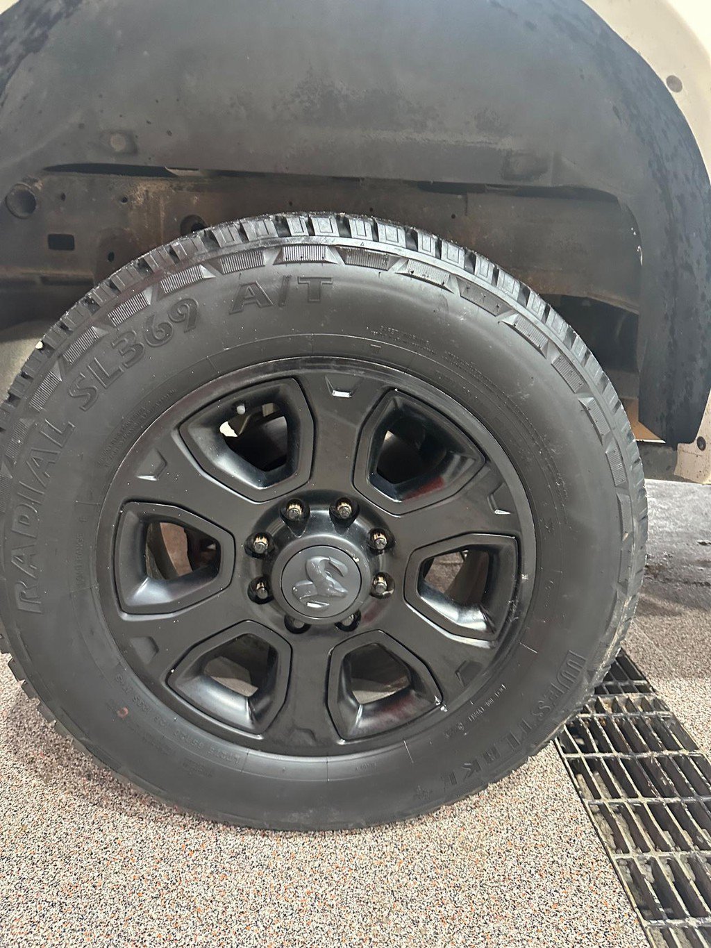 Used 2017 RAM 2500 Laramie w/ Sport Appearance Group AWD/4WD image 18