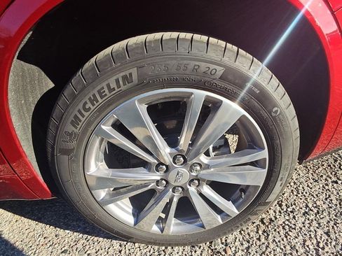 Certified 2025 Cadillac XT6 Premium Luxury w/ Platinum Package image 5