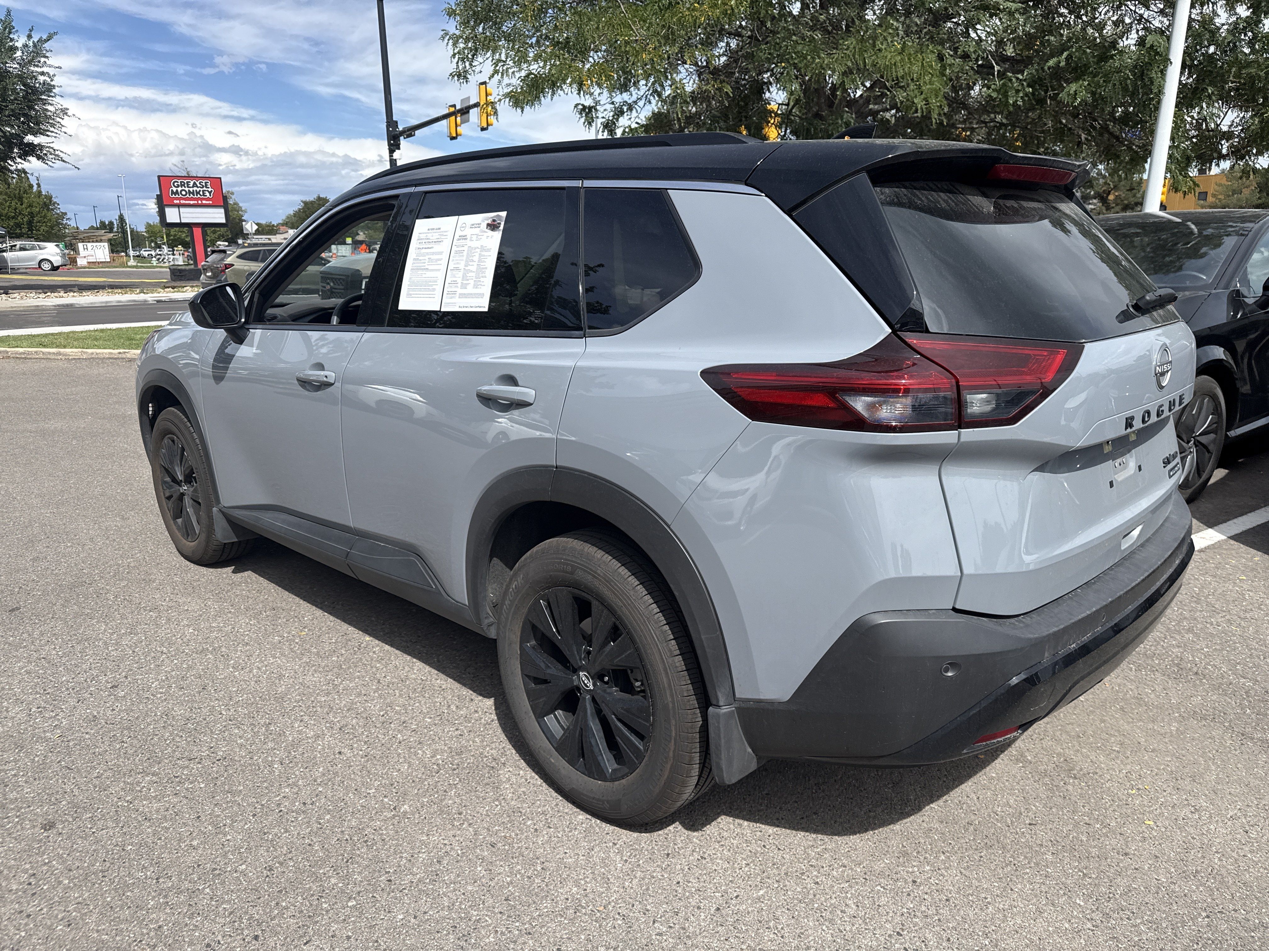 Certified 2023 Nissan Rogue SV w/ SV Premium B Package AWD/4WD image 5