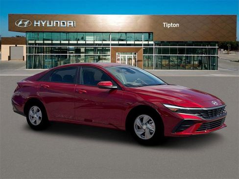 New 2026 Hyundai Elantra SE w/ Cargo Package image 10