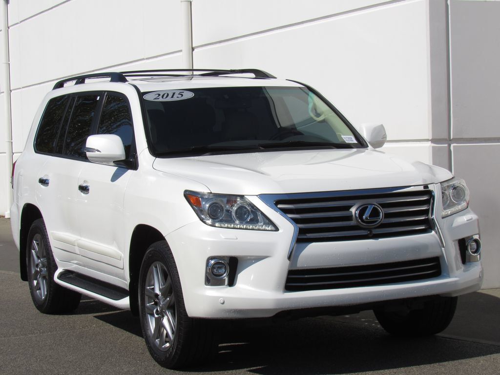 Used 2015 Lexus LX 570 4WD w/ Luxury Package image 2