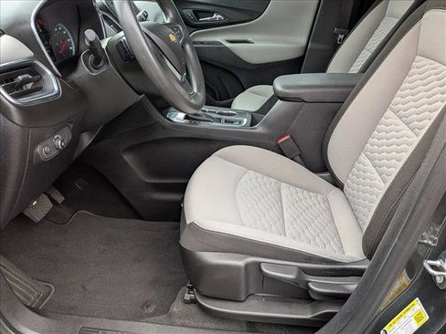 Used 2018 Chevrolet Equinox LS FWD image 15