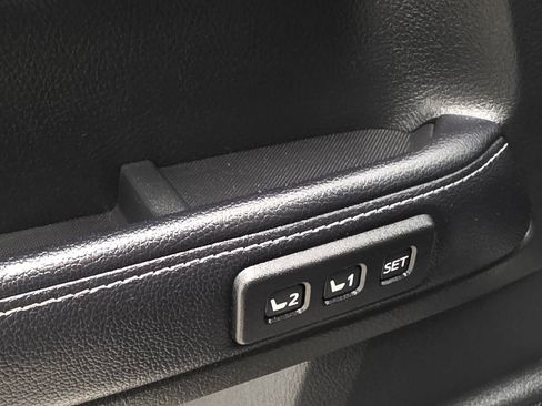 Used 2019 Toyota 4Runner Limited image 28