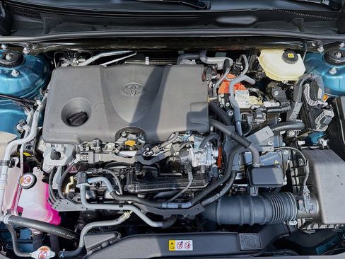Used 2025 Toyota Camry XSE FWD image 30