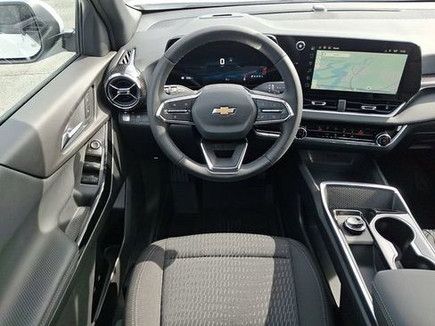 New 2026 Chevrolet Equinox LT w/ Safety and Technology Package image 8