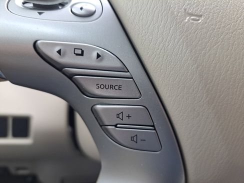 Used 2017 Nissan Murano SV image 36