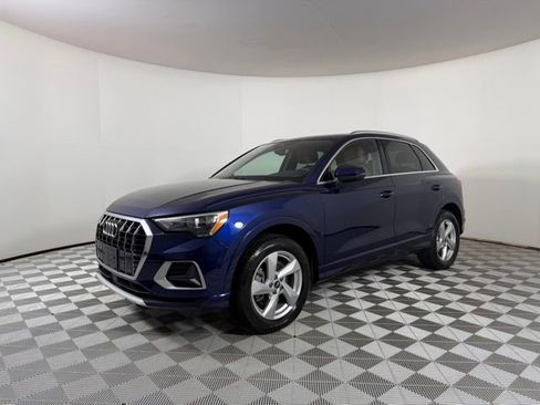 Used 2022 Audi Q3 2.0T Premium AWD/4WD image 3