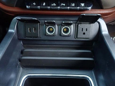 Used 2016 Chevrolet Silverado 3500 High Country w/ Duramax Plus Package AWD/4WD image 20