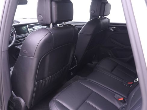 Used 2021 Porsche Macan AWD/4WD image 17