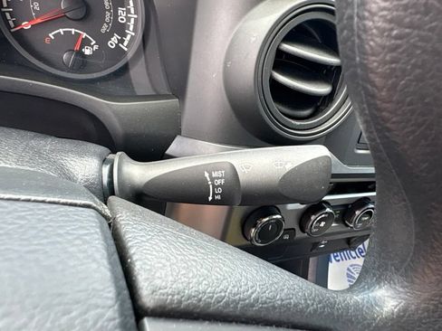 Used 2017 Toyota Tacoma SR AWD/4WD image 23