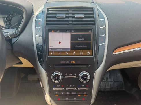 Used 2017 Lincoln MKC Select w/ Select Plus Package FWD image 11