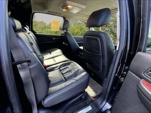 Used 2013 Cadillac Escalade EXT Premium image 25