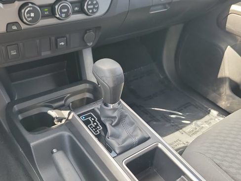 Certified 2022 Toyota Tacoma SR5 RWD image 15