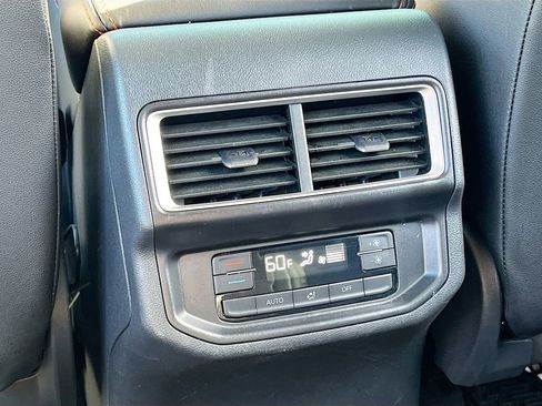 Used 2025 Volkswagen Atlas Peak Edition SE image 25