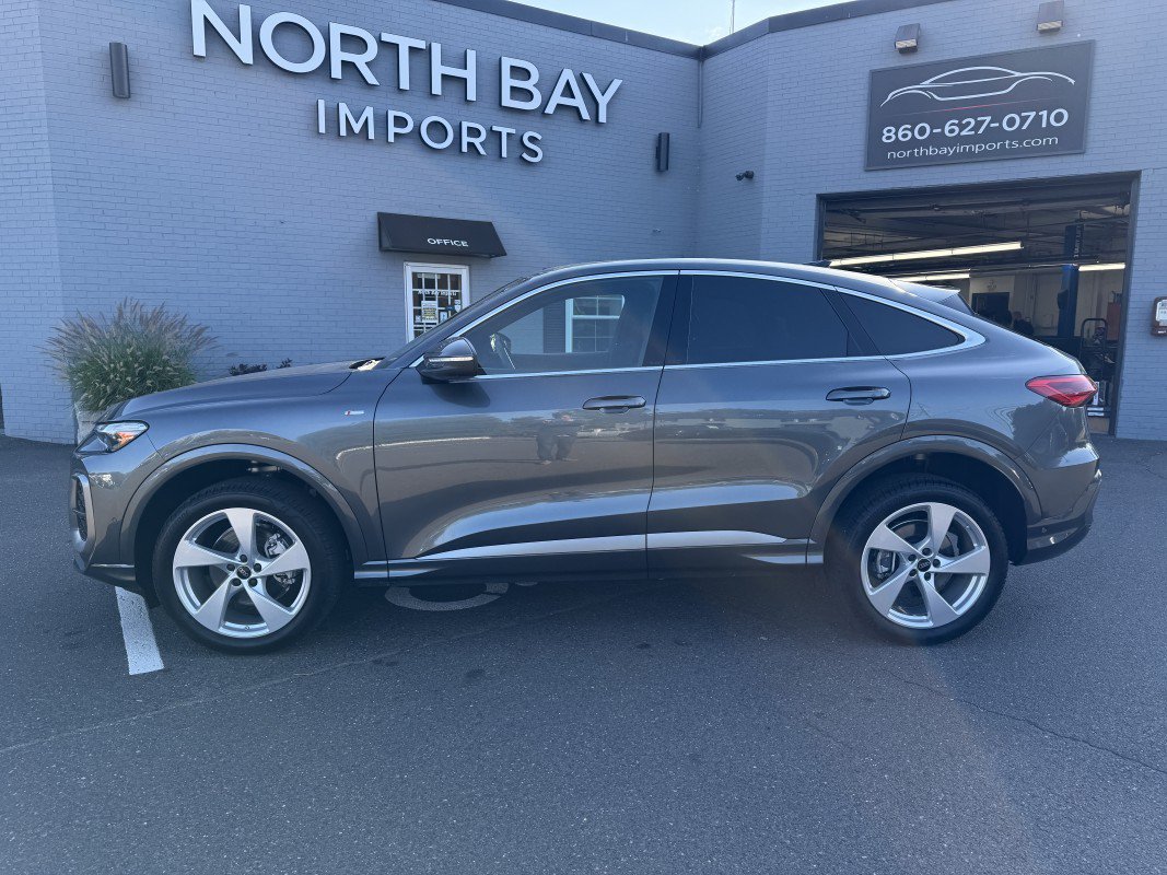 Used 2025 Audi Q5 Premium Plus w/ Premium Plus AWD/4WD image 12