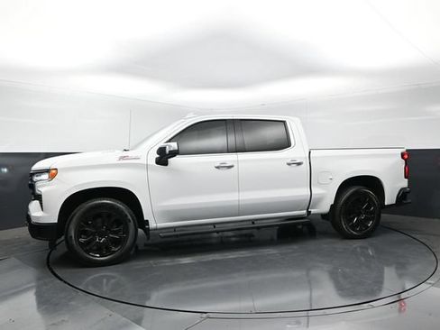 Used 2023 Chevrolet Silverado 1500 LTZ AWD/4WD image 3