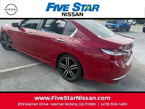 Used 2017 Honda Accord Sport image 17