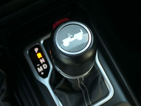 Used 2023 Jeep Wrangler Unlimited Sahara image 22