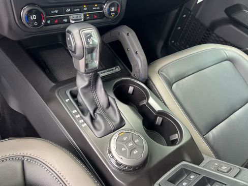 New 2026 Ford Bronco Outer Banks w/ Sasquatch Package AWD/4WD image 27