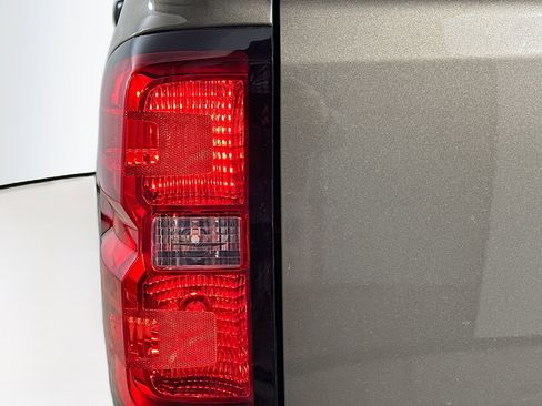 Used 2015 Chevrolet Silverado 1500 LTZ image 40