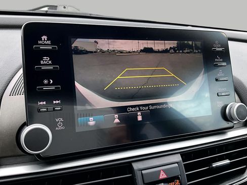 Used 2018 Honda Accord Sport image 24