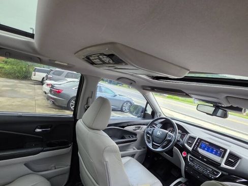 Used 2017 Honda Pilot Elite image 11