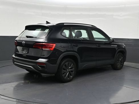Used 2023 Volkswagen Taos S w/ Driver Assistance Package FWD image 5