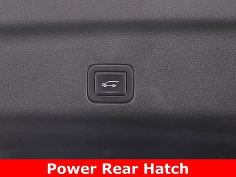 Used 2023 GMC Yukon SLT w/ SLT Premium Package AWD/4WD image 33