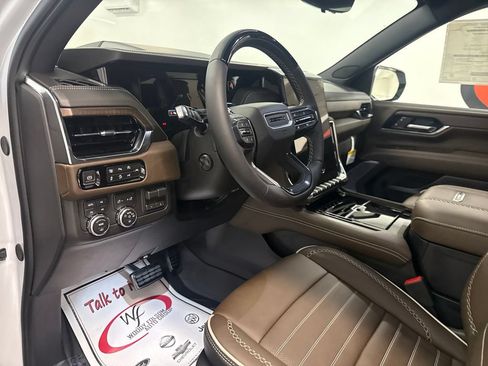 New 2026 GMC Yukon XL Denali Ultimate w/ LPO, Floor Liner Package AWD/4WD image 11