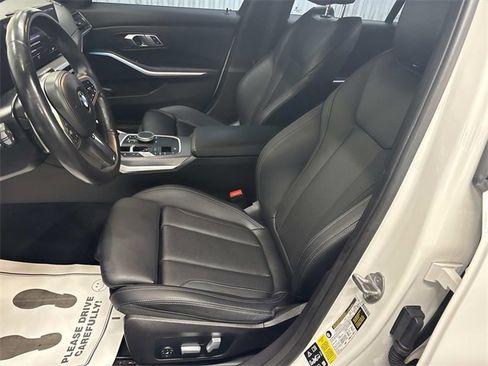 Used 2023 BMW 330i xDrive Sedan w/ M Sport Package image 22