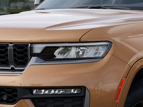 New 2026 Jeep Grand Cherokee Limited AWD/4WD image 36