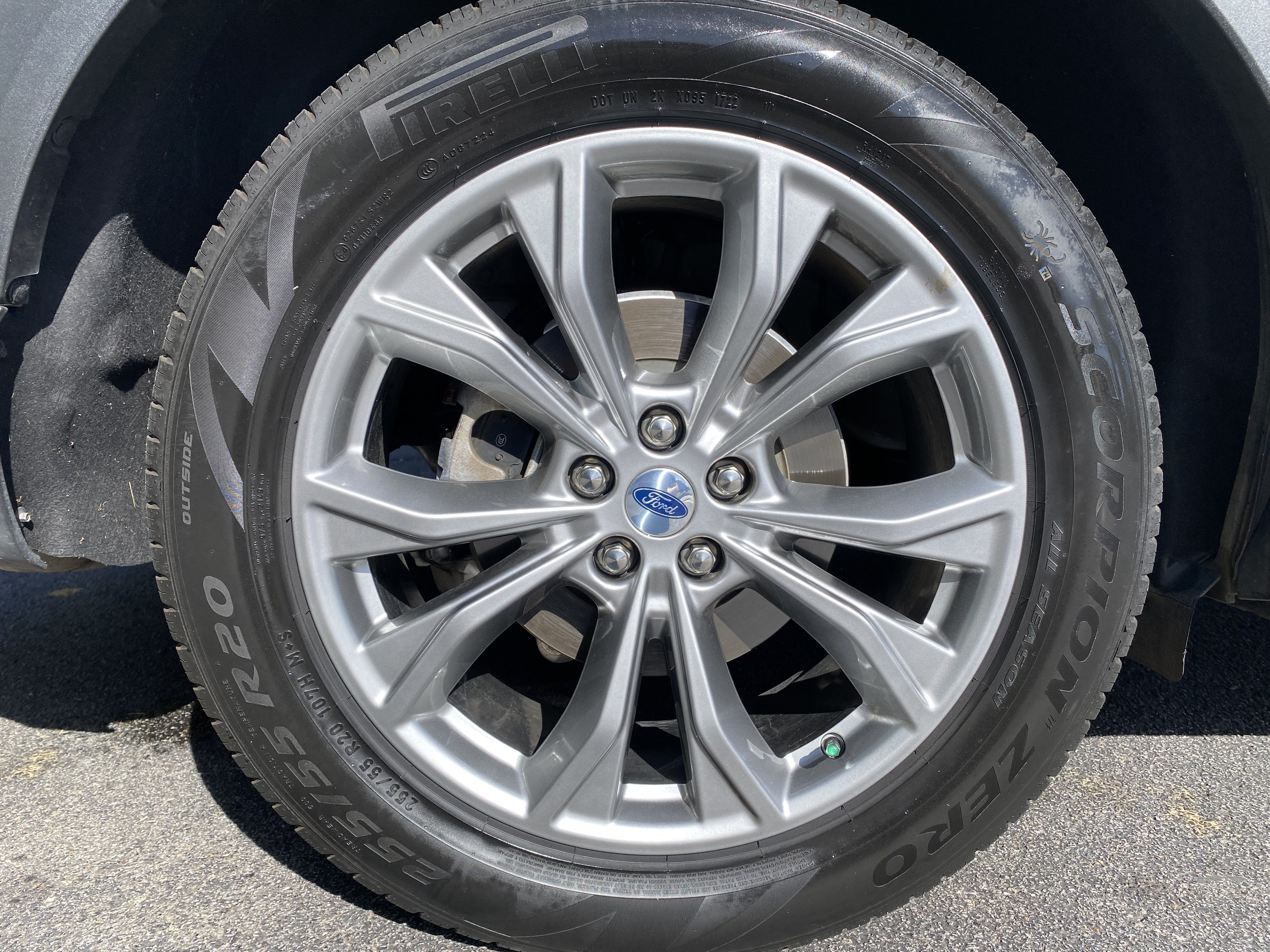 Used 2022 Ford Explorer Limited w/ Equipment Group 301A RWD image 42