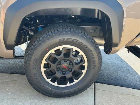 New 2026 Toyota Tacoma TRD Off-Road AWD/4WD image 4