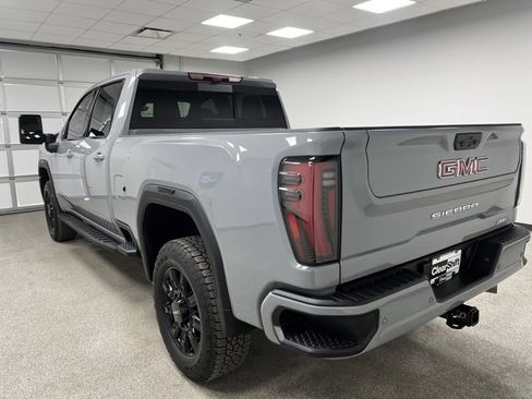 Used 2025 GMC Sierra 2500 AT4 w/ AT4 Premium Plus Package image 8